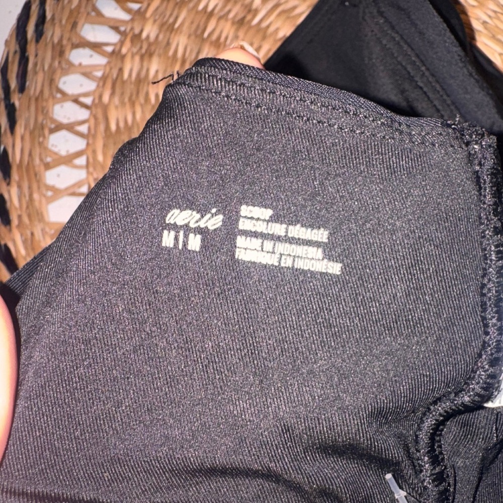 Aerie Scoop Bikini Top Black Solid Swim Suit Tank Style Womens Medium NEW - Picture 3 of 3